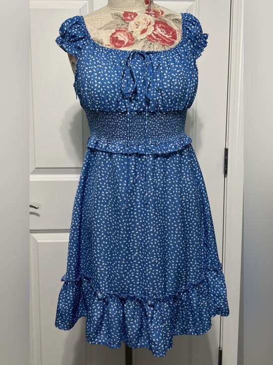 Dresses & Skirts - Blue Spotted Sundress with Ruffle Hem size small: perfect for Sorority Rush